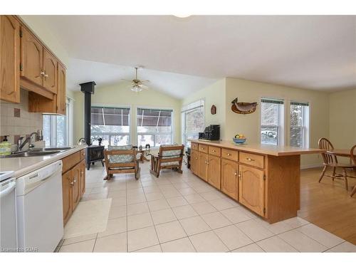 919 Guelph Road, Fergus, ON - Indoor Photo Showing Kitchen With Double Sink