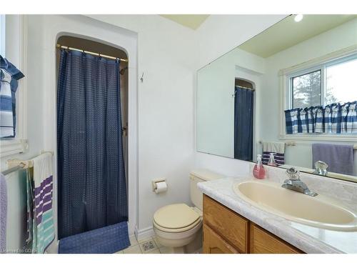 919 Guelph Road, Fergus, ON - Indoor Photo Showing Kitchen With Double Sink