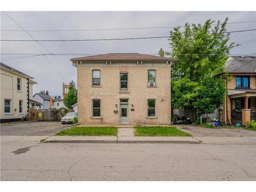 12 Fleet Street, Brantford, ON 