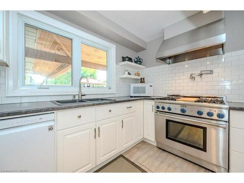 7 Oakwood Avenue, Guelph, ON - Indoor Photo Showing Kitchen With Double Sink