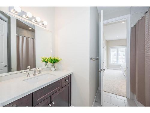 84 Mccann Street, Guelph, ON - Indoor Photo Showing Bathroom