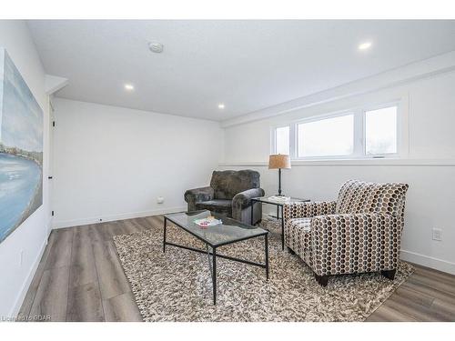 310 Garafraxa Street E, Fergus, ON - Indoor Photo Showing Living Room