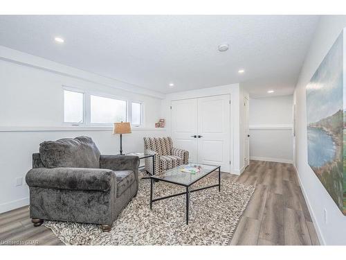 310 Garafraxa Street E, Fergus, ON - Indoor Photo Showing Living Room