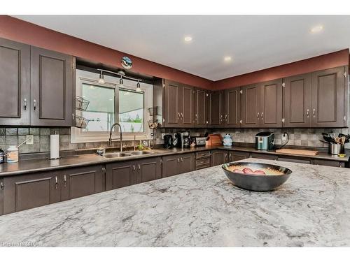 4407 Victoria Road S, Guelph, ON - Indoor Photo Showing Kitchen With Double Sink