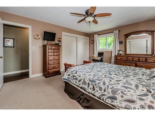 4407 Victoria Road S, Guelph, ON - Indoor Photo Showing Bedroom