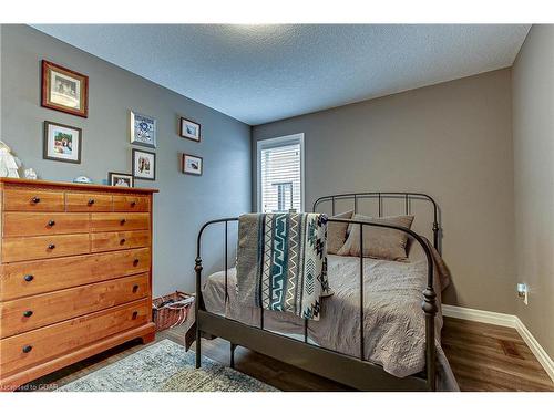 587 Hawthorne Place, Woodstock, ON - Indoor Photo Showing Bedroom