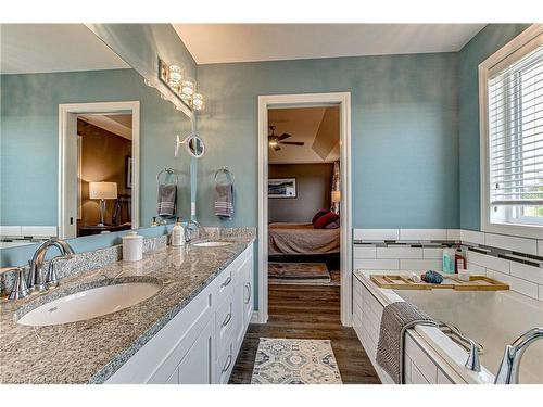 587 Hawthorne Place, Woodstock, ON - Indoor Photo Showing Bathroom