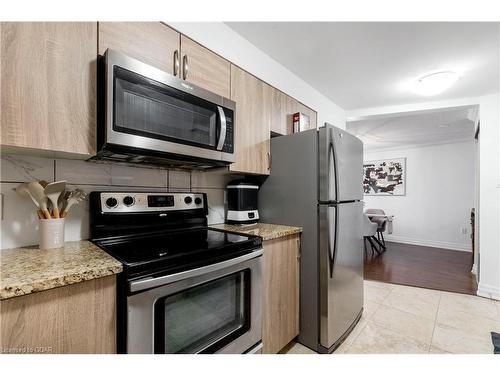 403-55 Yarmouth Street, Guelph, ON - Indoor Photo Showing Kitchen With Stainless Steel Kitchen