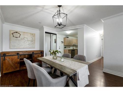 403-55 Yarmouth Street, Guelph, ON - Indoor Photo Showing Dining Room