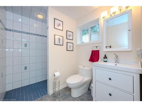 95 Balmoral Drive, Guelph, ON - Indoor Photo Showing Bathroom