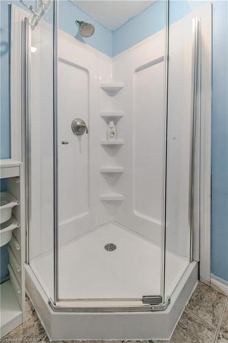 109 Hawkins Drive, Cambridge, ON - Indoor Photo Showing Bathroom