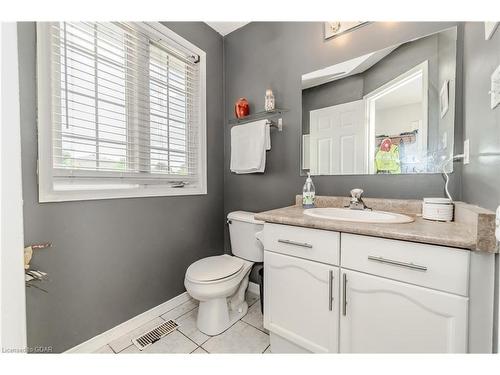 109 Hawkins Drive, Cambridge, ON - Indoor Photo Showing Bathroom