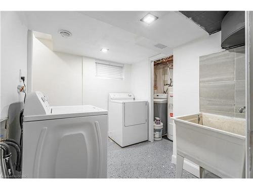 16 Walter Street, Guelph, ON - Indoor Photo Showing Laundry Room