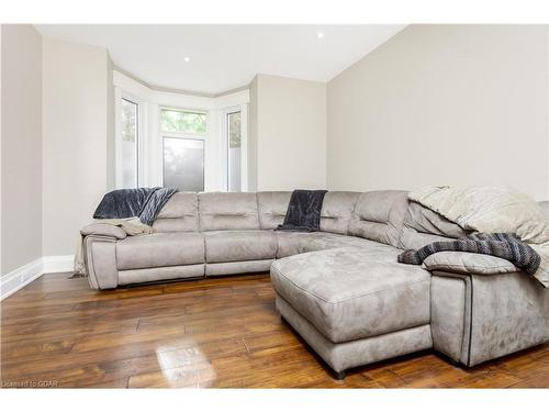 274 Alma Street, Rockwood, ON - Indoor Photo Showing Living Room