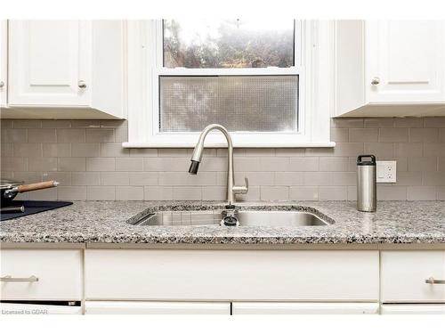 274 Alma Street, Rockwood, ON - Indoor Photo Showing Kitchen With Double Sink With Upgraded Kitchen