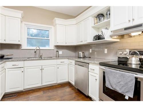 274 Alma Street, Rockwood, ON - Indoor Photo Showing Kitchen