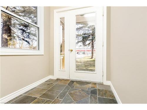 274 Alma Street, Rockwood, ON - Indoor Photo Showing Other Room