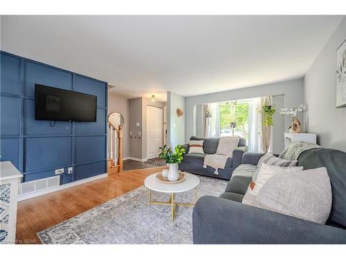 165 Marksam Road, Guelph, ON - Indoor Photo Showing Living Room