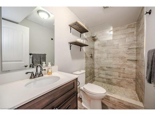 59 Julia Crescent, Kitchener, ON - Indoor Photo Showing Bathroom