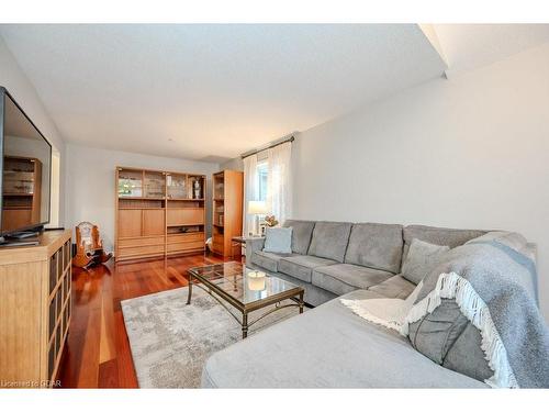 59 Julia Crescent, Kitchener, ON - Indoor Photo Showing Living Room