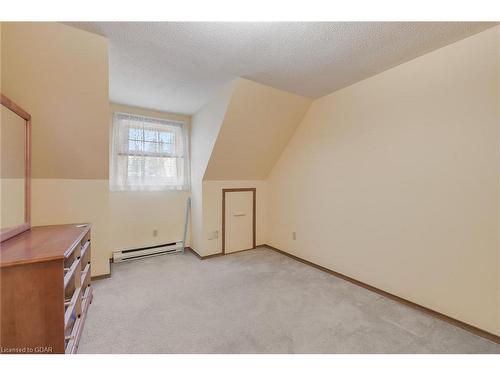 21 Pamela Place, Guelph, ON - Indoor Photo Showing Other Room