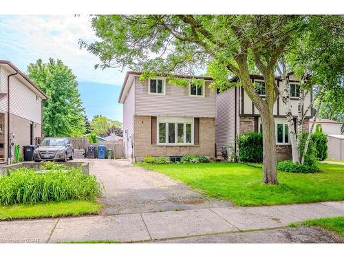 8 Upton Crescent, Guelph, ON 