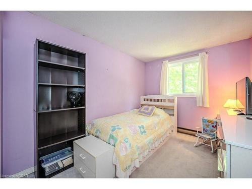 8 Upton Crescent, Guelph, ON - Indoor Photo Showing Bedroom