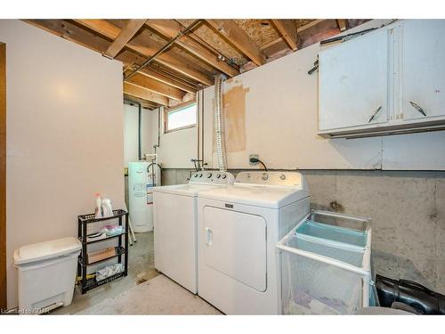 8 Upton Crescent, Guelph, ON - Indoor Photo Showing Laundry Room