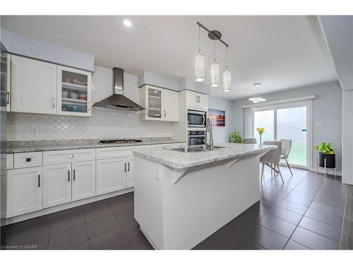 286 Macalister Boulevard, Guelph, ON - Indoor Photo Showing Kitchen With Upgraded Kitchen