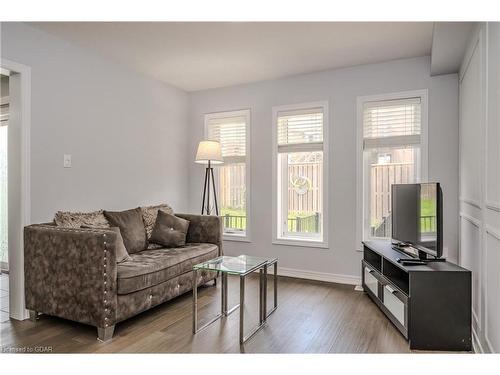 286 Macalister Boulevard, Guelph, ON - Indoor Photo Showing Living Room