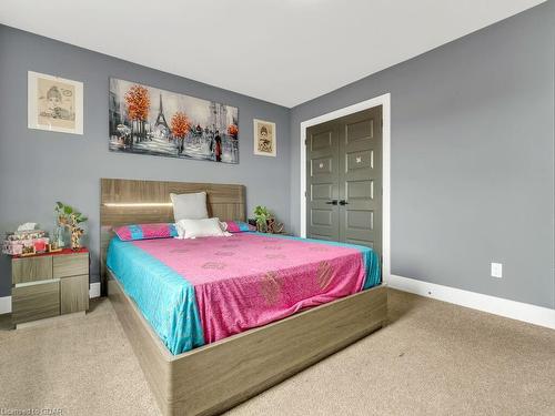 654 Freeport Street, London, ON - Indoor Photo Showing Bedroom