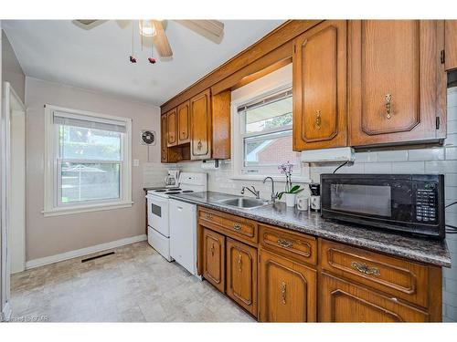 19 Kensington Street, Guelph, ON - Indoor Photo Showing Kitchen