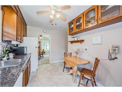 19 Kensington Street, Guelph, ON - Indoor Photo Showing Kitchen