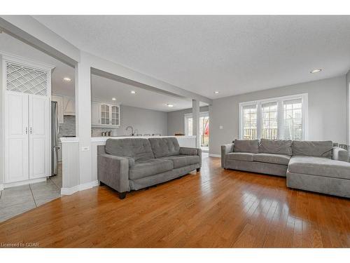 50 Clythe Creek Drive, Guelph, ON - Indoor Photo Showing Living Room