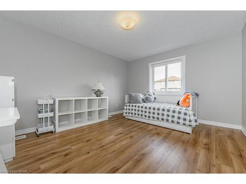 50 Clythe Creek Drive, Guelph, ON - Indoor Photo Showing Bedroom