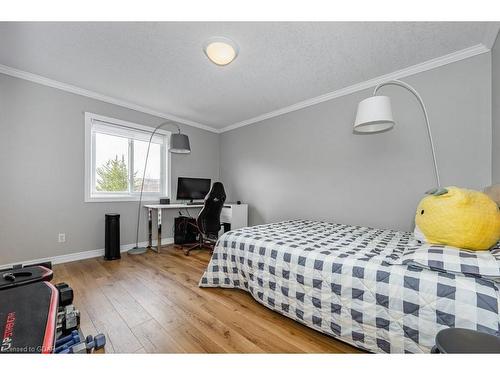 50 Clythe Creek Drive, Guelph, ON - Indoor Photo Showing Bedroom