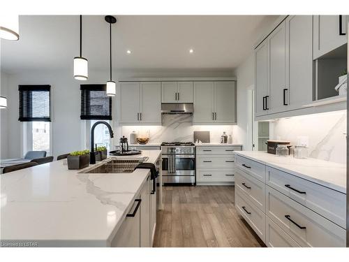 36 Rosina Lane, Thamesford, ON - Indoor Photo Showing Kitchen With Double Sink With Upgraded Kitchen