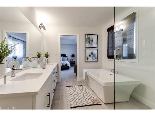 36 Rosina Lane, Thamesford, ON - Indoor Photo Showing Bathroom