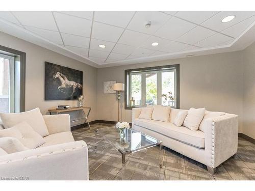 206-23 Stumpf Street, Elora, ON - Indoor Photo Showing Living Room