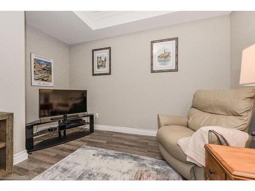 206-23 Stumpf Street, Elora, ON - Indoor Photo Showing Living Room