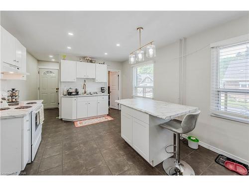 218 Edinburgh Road N, Guelph, ON - Indoor Photo Showing Kitchen