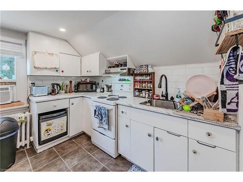 218 Edinburgh Road N, Guelph, ON - Indoor Photo Showing Kitchen