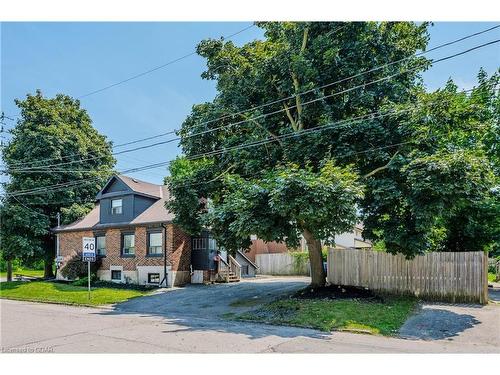 218 Edinburgh Road N, Guelph, ON - Outdoor