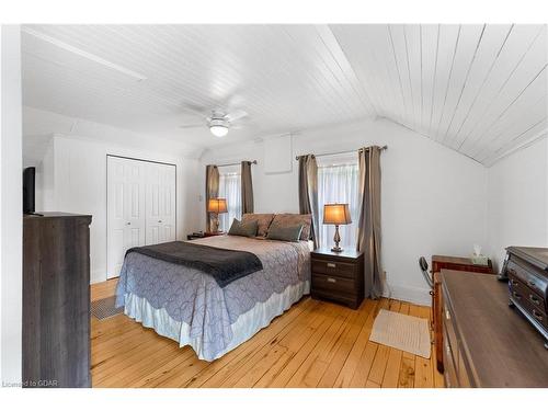 22021 East Garafraxa-Erin Townline, East Garafraxa, ON - Indoor Photo Showing Bedroom