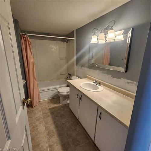 307-65 Silvercreek Parkway N, Guelph, ON - Indoor Photo Showing Bathroom