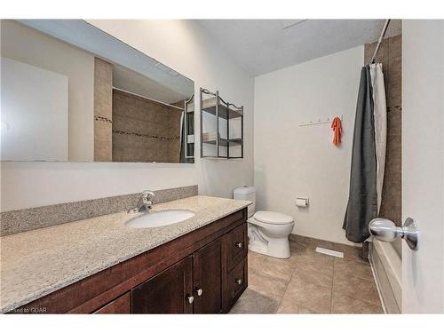 7-125 Janefield Avenue, Guelph, ON - Indoor Photo Showing Bathroom