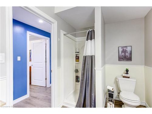 51 Creighton Avenue, Guelph, ON - Indoor Photo Showing Bathroom