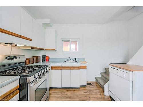 153 Victoria Road S, Guelph, ON - Indoor Photo Showing Kitchen