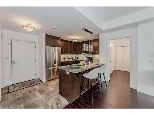 319-106 Bard Boulevard, Guelph, ON - Indoor Photo Showing Kitchen With Stainless Steel Kitchen