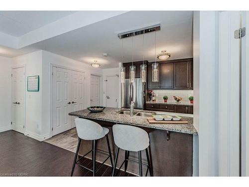 319-106 Bard Boulevard, Guelph, ON - Indoor Photo Showing Kitchen With Double Sink